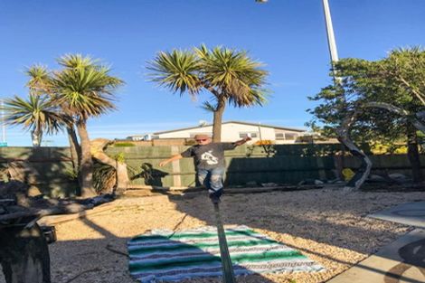 Photo of property in 369 Marine Parade, New Brighton, Christchurch, 8061