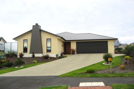 Photo of property in 2 Duxford Crescent, Fairfield, Dunedin, 9018