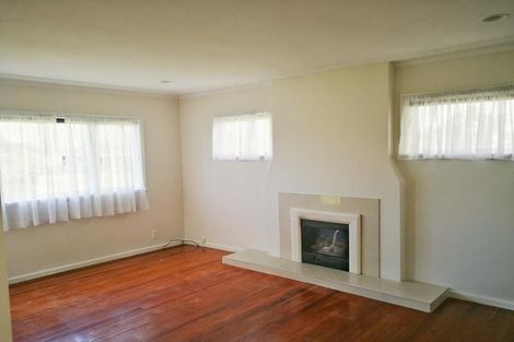 Photo of property in 216 Te Atatu Road, Te Atatu South, Auckland, 0610