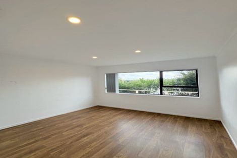 Photo of property in 43 Chequers Avenue, Glenfield, Auckland, 0629