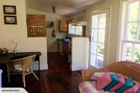 Photo of property in 37 Glenbervie Terrace, Thorndon, Wellington, 6011