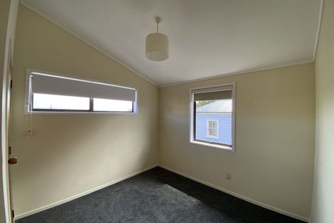 Photo of property in 1/6 Clare Place, Glenfield, Auckland, 0629
