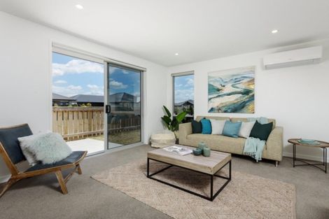 Photo of property in 3 Taioma Close, Papamoa, 3118