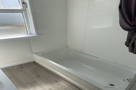 Photo of property in 98 Pembroke Street, Carterton, 5713