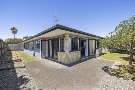 Photo of property in 53 Dalton Drive, Papamoa Beach, Papamoa, 3118