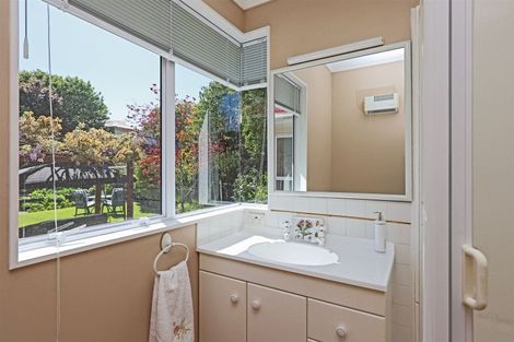 Photo of property in 32 Campbell Street, Havelock North, 4130