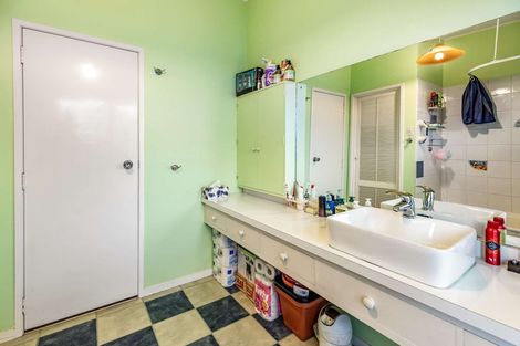 Photo of property in 65 Skerman Street, Marton, 4710