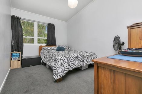 Photo of property in 38 Maui Pomare Street, Blockhouse Bay, Auckland, 0600