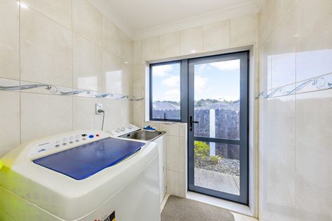 Photo of property in 9 Goh Place, Manurewa, Auckland, 2105