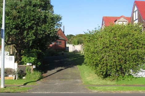 Photo of property in 70 Takutai Avenue, Half Moon Bay, Auckland, 2012