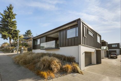 Photo of property in 39 Melmore Terrace, Cromwell, 9310