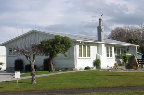 Photo of property in 3 Kowhai Place, Lansdowne, Masterton, 5810