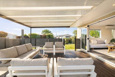 Photo of property in 10 Sutton Avenue, Clive, 4102