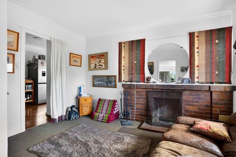 Photo of property in 1/50 Masterton Road, Rothesay Bay, Auckland, 0630