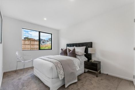 Photo of property in 28 Matahae Drive, Flat Bush, Auckland, 2019