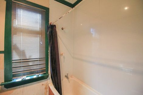 Photo of property in 32 Ocean Beach Road, Bluff, 9814