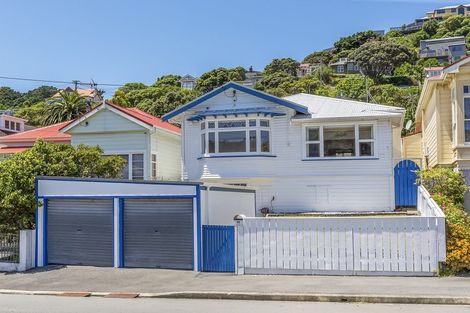 Photo of property in 35 Clyde Street, Island Bay, Wellington, 6023