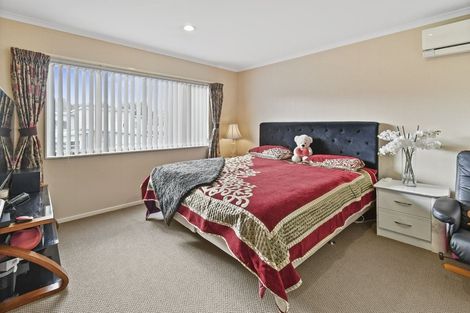 Photo of property in 29 Seresin Crescent, Flat Bush, Auckland, 2016