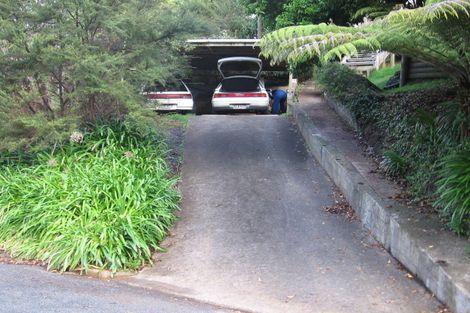 Photo of property in 53 Sylvan Valley Avenue, Titirangi, Auckland, 0604