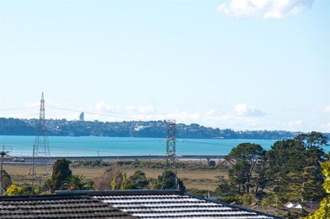 Photo of property in 119 Mcleod Road, Te Atatu South, Auckland, 0610