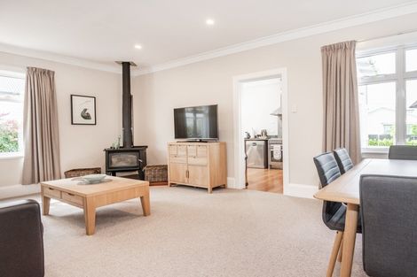 Photo of property in 128 Frederick Street, Mayfair, Hastings, 4122