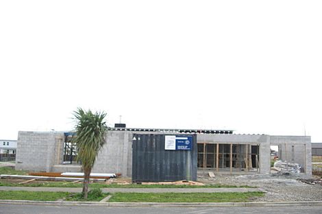 Photo of property in 27 Compass Way, Half Moon Bay, Auckland, 2012