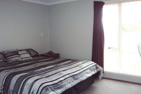 Photo of property in 31 Putake Drive, Parklands, Christchurch, 8083