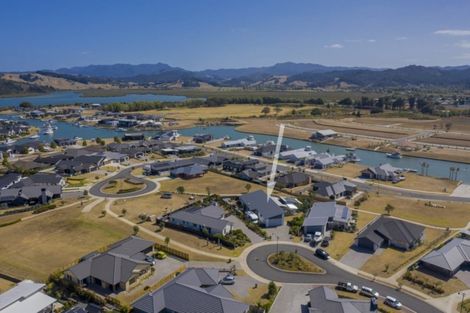 Photo of property in 20 Roseberry Place, Whitianga, 3510