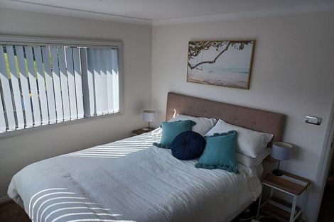 Photo of property in 16 Borneo Drive, Fairview Heights, Auckland, 0632