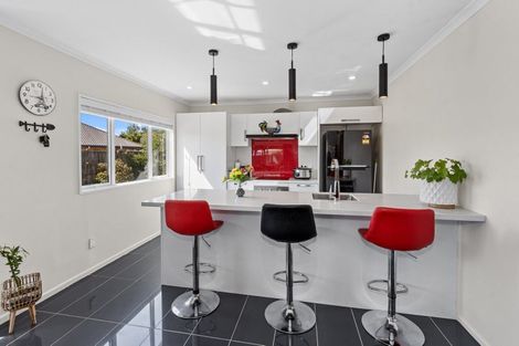 Photo of property in 57 Broadhaven Avenue, Parklands, Christchurch, 8083