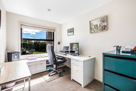 Photo of property in 98 Navigation Drive, Whitby, Porirua, 5024