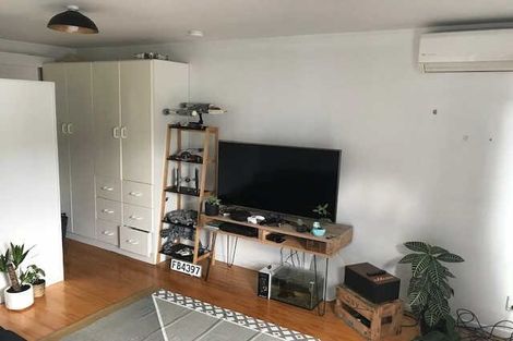 Photo of property in 2/40 Killarney Avenue, Torbay, Auckland, 0630