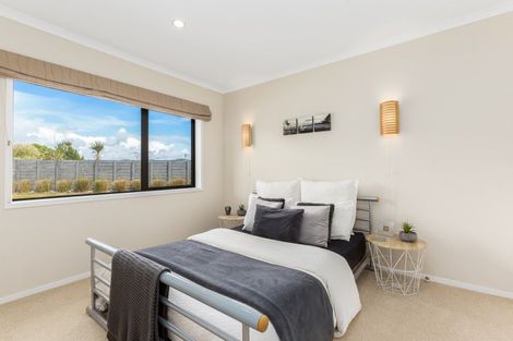 Photo of property in 37 Pingao Lane, Peka Peka, Waikanae, 5391