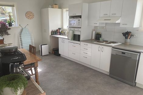 Photo of property in 21 Alberta Street, Point Chevalier, Auckland, 1022