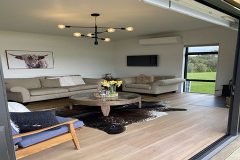 Photo of property in 62 Kingsdale Park Drive, Aokautere, Palmerston North, 4471