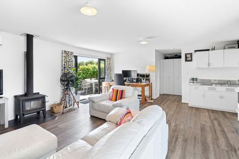 Photo of property in 17-19 Weld Street, Martinborough, 5711