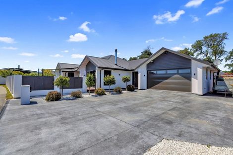 Photo of property in 8 Kelburn Place, Tinwald, Ashburton, 7700