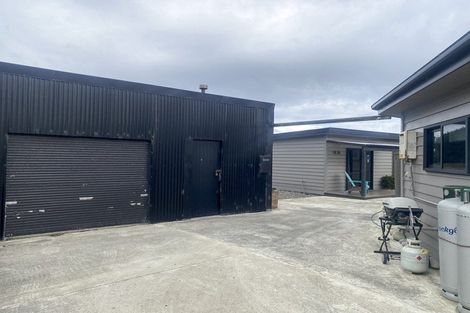 Photo of property in 71 Stafford Street, Orepuki, Riverton, 9881