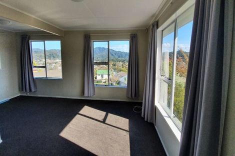 Photo of property in 16 Tyrone Grove, Wainuiomata, Lower Hutt, 5014