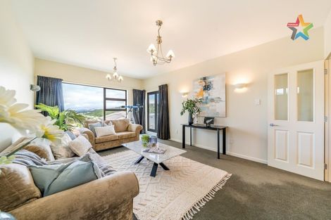Photo of property in 93 Cedar Street, Maungaraki, Lower Hutt, 5010