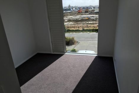 Photo of property in 55 Glidepath Road, Hobsonville, Auckland, 0616