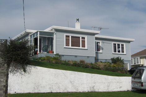 Photo of property in 253 Frankley Road, Frankleigh Park, New Plymouth, 4310