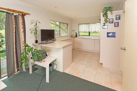 Photo of property in 11 Kauri Road, Stanmore Bay, Whangaparaoa, 0932