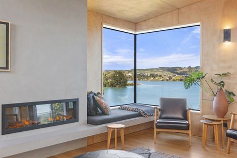 Photo of property in 21 Point Street, Raglan, 3225