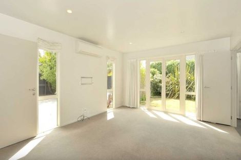 Photo of property in 19a Beatrice Place, Avonhead, Christchurch, 8042