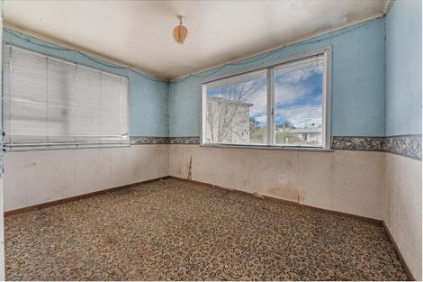 Photo of property in 12 Ozich Avenue, Te Atatu South, Auckland, 0610