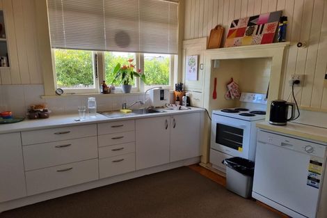 Photo of property in 7 Maungakiekie Avenue, Greenlane, Auckland, 1051