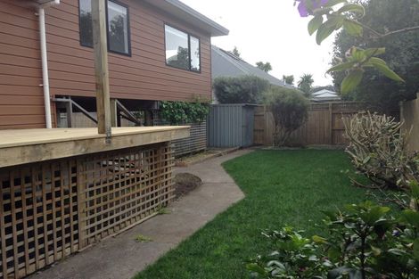 Photo of property in 2/5 Seine Road, Forrest Hill, Auckland, 0620