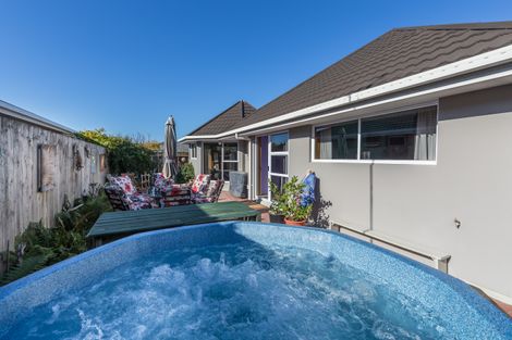 Photo of property in 125 Winters Road, Mairehau, Christchurch, 8052