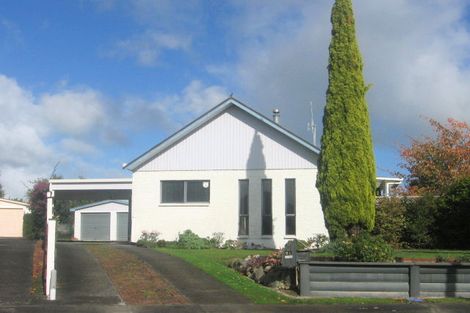 Photo of property in 21 Kimberley Grove, Westbrook, Palmerston North, 4412